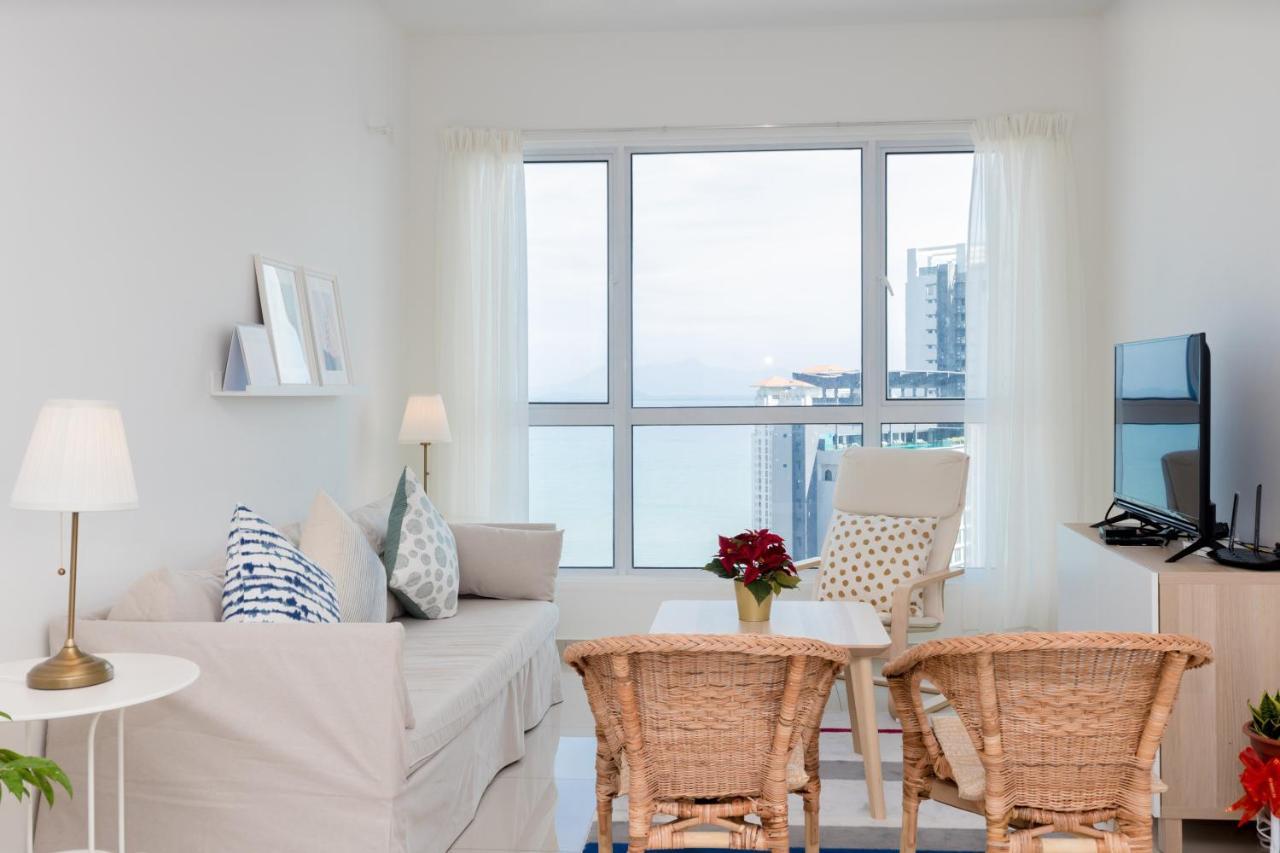 White Lagom Scandinavian House, By Sanguine Apartment Tanjung Tokong Bagian luar foto