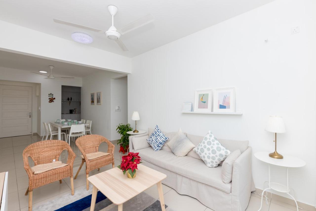 White Lagom Scandinavian House, By Sanguine Apartment Tanjung Tokong Bagian luar foto
