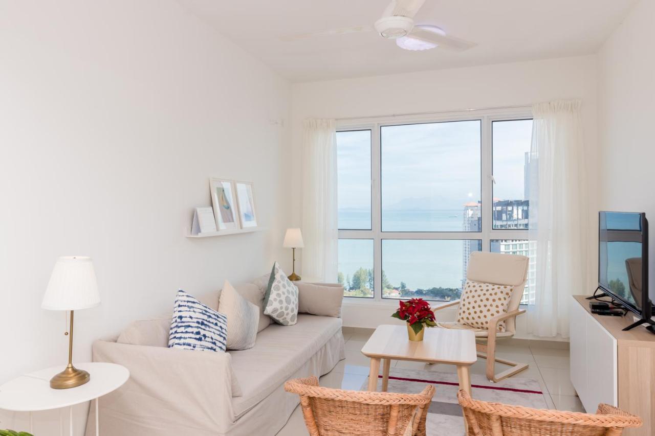 White Lagom Scandinavian House, By Sanguine Apartment Tanjung Tokong Bagian luar foto