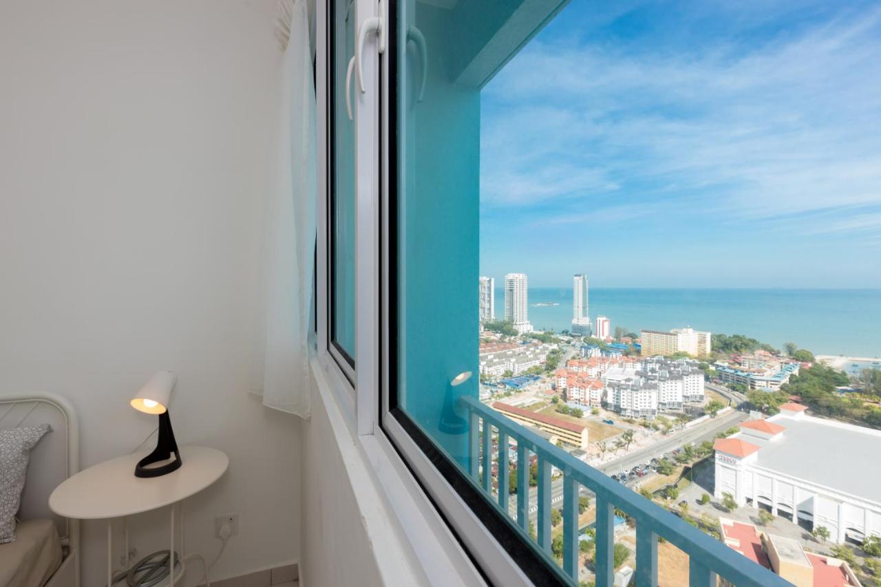 White Lagom Scandinavian House, By Sanguine Apartment Tanjung Tokong Bagian luar foto