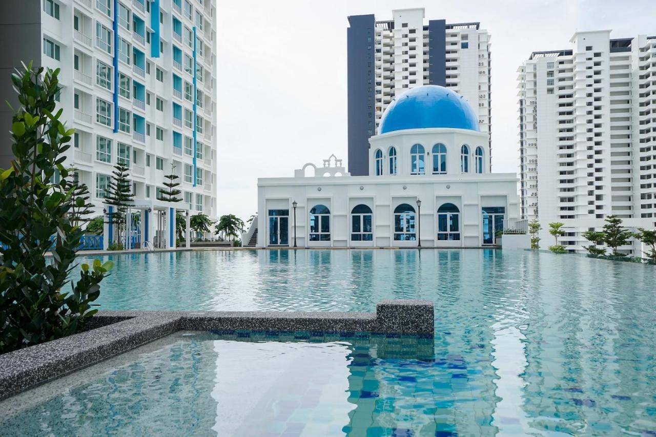 White Lagom Scandinavian House, By Sanguine Apartment Tanjung Tokong Bagian luar foto